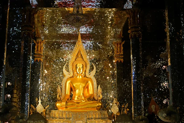 Estatuas de Buda dorado —  Fotos de Stock