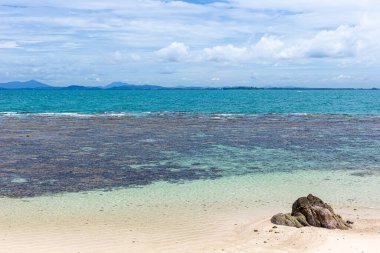 Tayland, Rayong 'daki Koh Mun Nok plajı.