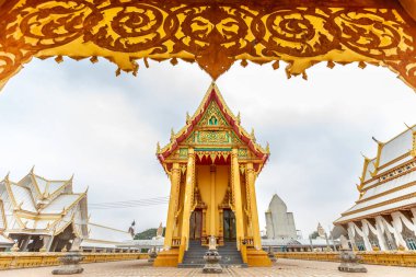 Chareon Fare Bamrung Tapınağı (Nong Phong Nok Tapınağı) Nakhon Pathom, Tayland