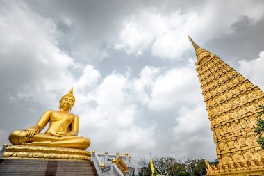 Wat Phai Lom Bang Ban Bölgesi 'nde ünlü bir tapınak Phra Nakhon Si Ayutthaya, Tayland