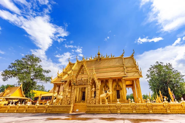 Iglesia Color Oro Wat Pak Nam Jolo Bang Khla Chachoengsao —  Fotos de Stock