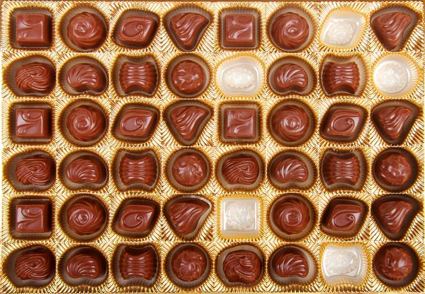 Variação de chocolate doce na caixa — Fotografia de Stock