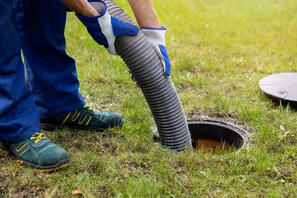 Pumping Out Household Septic Tank Drain Sewage Cleaning Service —  Fotos de Stock