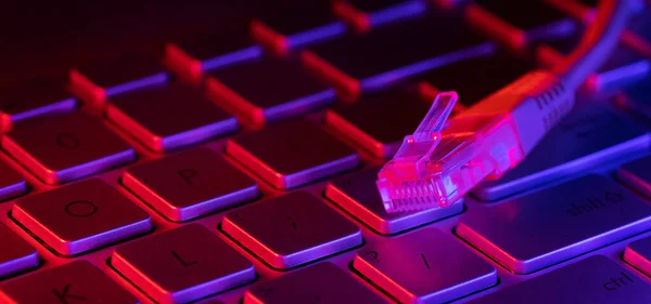 Rj45 Internet Cable Computer Keyboard Neon Lights Copy Space — Stockfoto