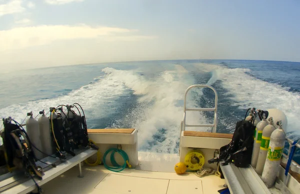 Monter sur un bateau de plongée — Photo