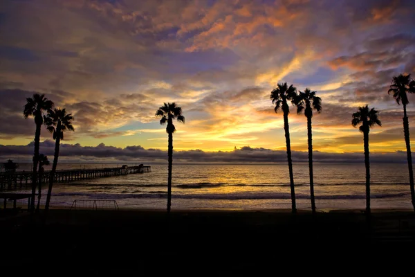 Силует Pier з красиві Sky в San Clemente — стокове фото