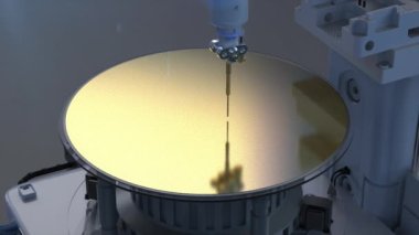 Yarı iletken üretimi için silikon gofretli robotik kollar.