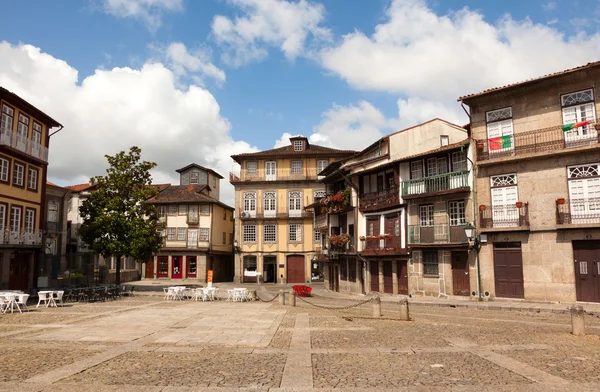 Площадь Оливейра в центре города Guimaraes, Европейский Cap — стоковое фото