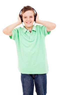 kulaklıklar beyaz b karşı müzik dinlerken mutlu çocuk