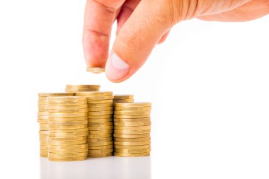 sikke üzerinde beyaz izole sıra yığınları el koymak