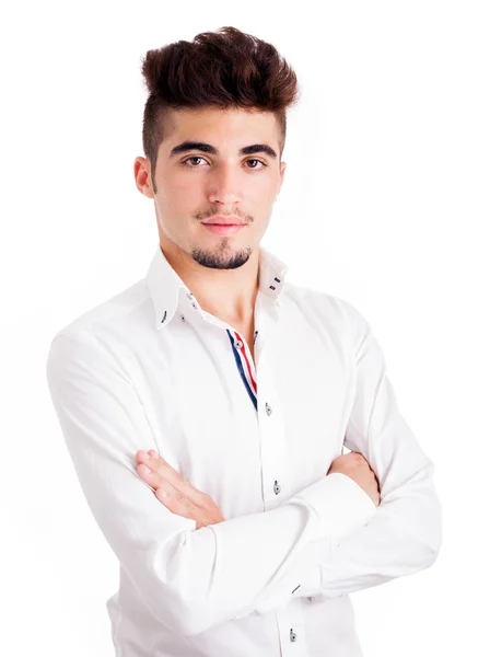 Joven retrato de hombre casual con los brazos cruzados, aislado en blanco — Foto de Stock