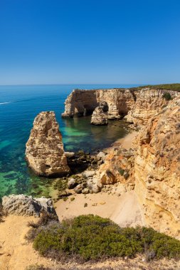Marinha kumsalda lagoa, algarve, Portekiz