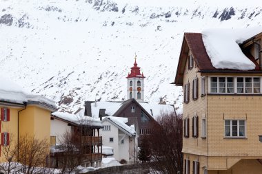 İsviçre Alpleri'nde, İsviçre tipik kış tatil evleri