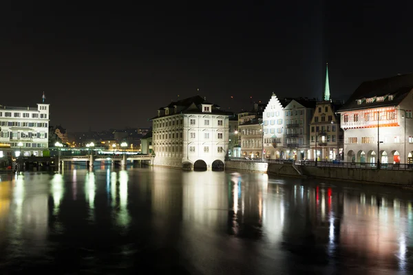 苏黎世和河 limmat，瑞士的全景 — 图库照片