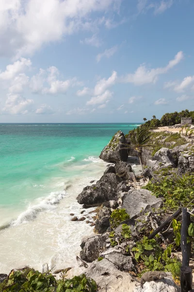 Antigas ruínas maias de Tulum no mar do Caribe, México — Fotografia de Stock