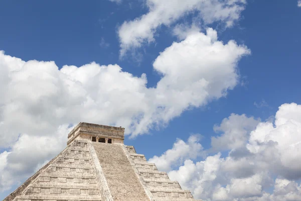 Spitze der Pyramide chichen itza Mexico — Stockfoto