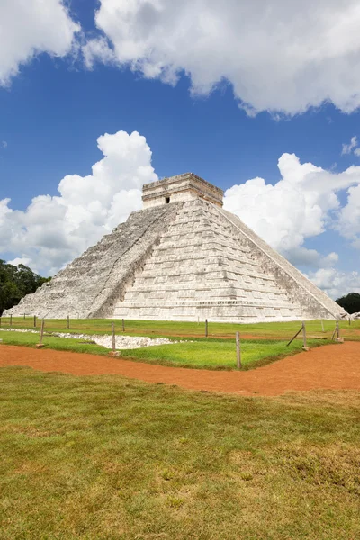 Chichen Itza pyramid at Mexico — Stock Photo, Image