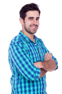 gülümseyerek, üzerinde beyaz izole yakışıklı bir latin erkek portresi