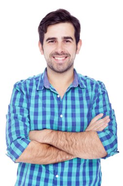 gülümseyerek, üzerinde beyaz izole yakışıklı bir latin erkek portresi