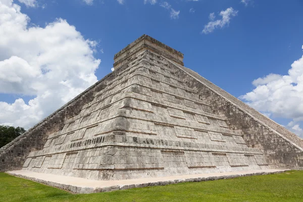 Kukulkan tempel. Chichén Itzá. Mexico — Stockfoto