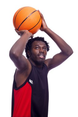 basketbolcu ile top, beyaz bir arka plan üzerinde izole