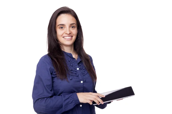 Mulher sorridente com computador tablet isolado em fundo branco — Fotografia de Stock