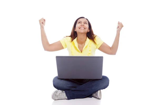 Mujer con un portátil — Foto de Stock