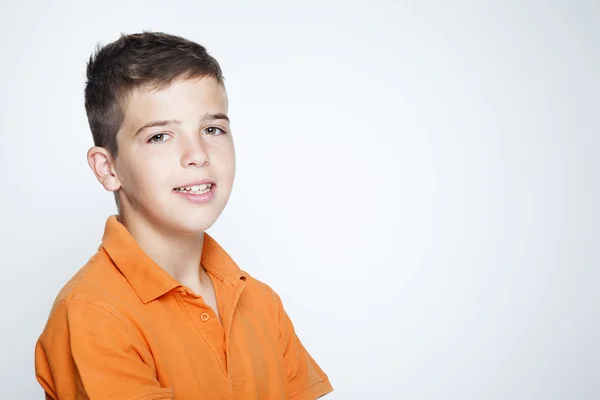 Happy boy looking at camera — Stock Photo, Image