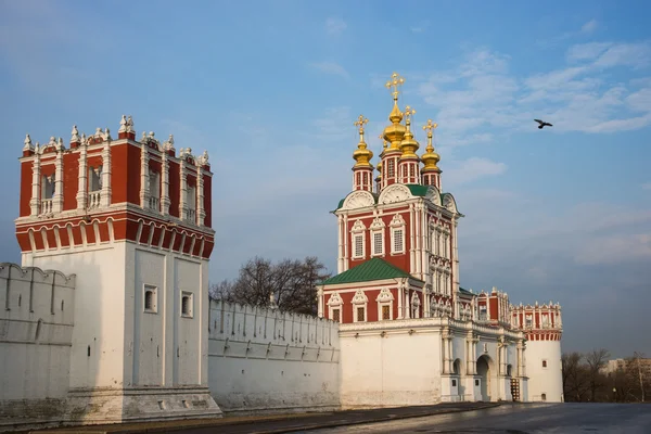Hermosa vista del convento Novodevichy en Moscú, Rusia — Foto de Stock
