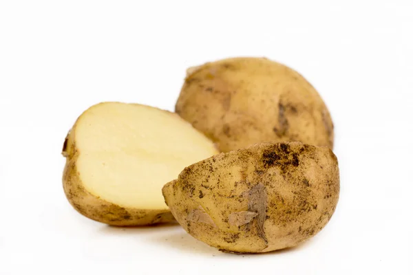 Potato isolated on white background. Vegetable - potatoe for newspaper market.High-resolution photography — Stock Photo, Image