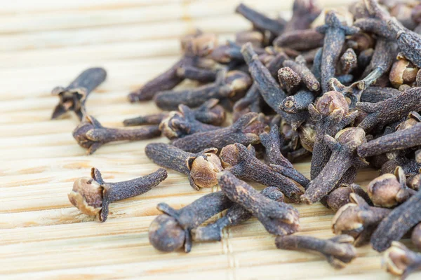 Pile of Cloves — Stock Photo, Image