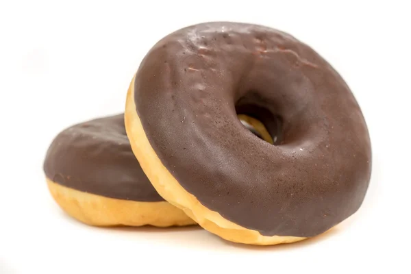 Donut de chocolate isolado em fundo branco — Fotografia de Stock