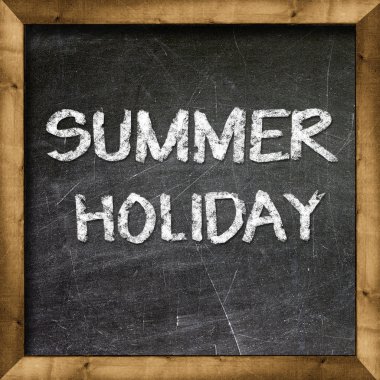 yazı tahtası üzerinde el yazısı yaz tatili