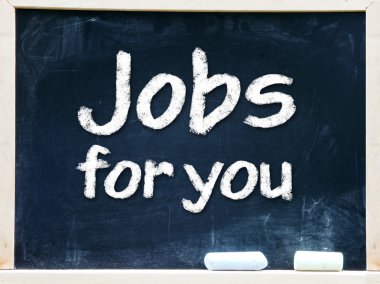 bir kara tahta üzerinde beyaz tebeşir ile el yazısıyla işimi seviyorum