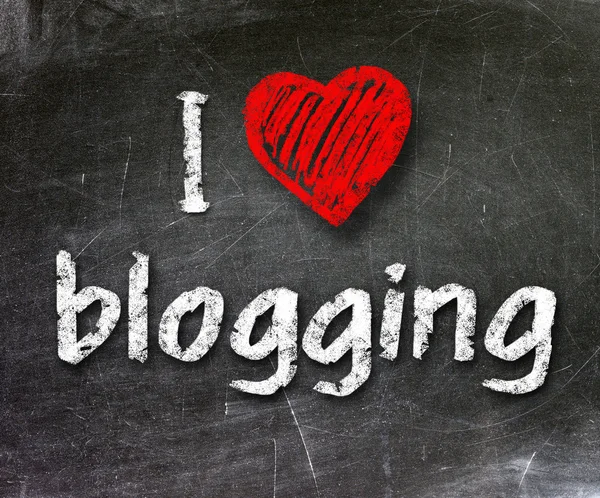 I love my blog handwritten with white chalk on a blackboard — Stock Photo, Image