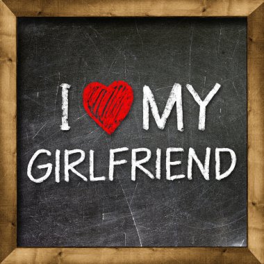 Kız arkadaşımı seviyorum.