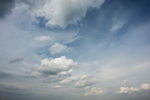 Sky and white clouds — Stock Photo, Image