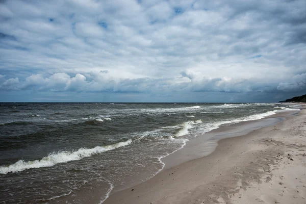 ชายหาดและทะเล — ภาพถ่ายสต็อก