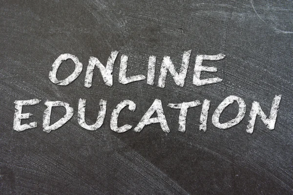 Online Eğitim yazma yazı tahtası — Stok fotoğraf