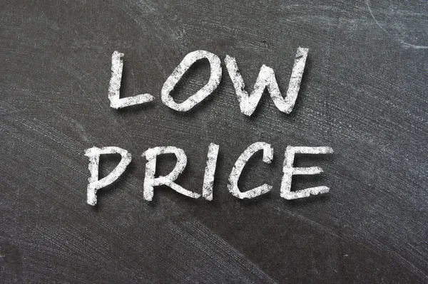 Low price handwritten with white chalk — Stock Photo, Image