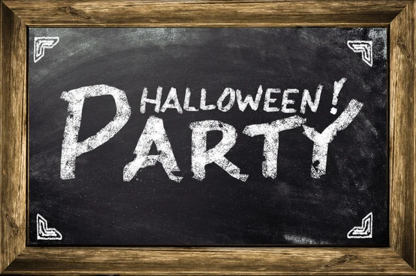 kavramsal mutlu halloween reklam üzerine siyah yazı tahtası.