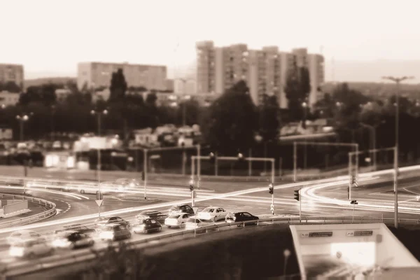 Coches atascados en el tráfico en una intersección — Foto de Stock