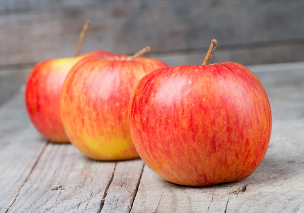 Embun masak buah apel merah — Stok Foto