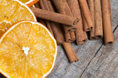 kurutulmuş portakal, tarçın