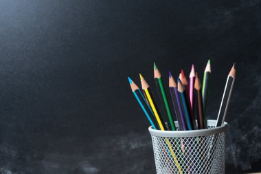 renkli kalem kalem Kupası