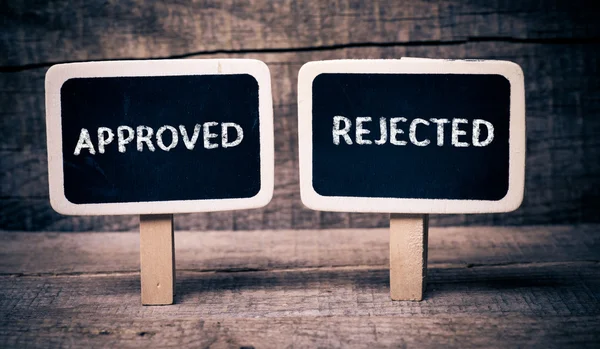 Writing approve or reject — Stock Photo, Image