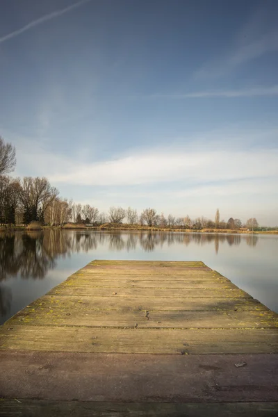 Träbrygga — Stockfoto