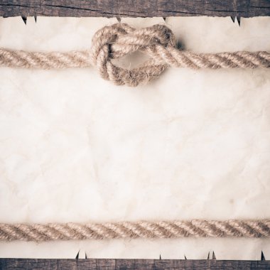 eski bir kağıt üzerinde yaşlı ip