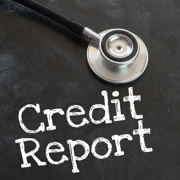 Steteskop ve kredi raporu — Stok fotoğraf