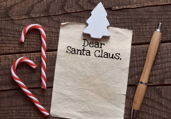 Carta Santa Claus Sobre Papel Viejo Mesa Madera —  Fotos de Stock